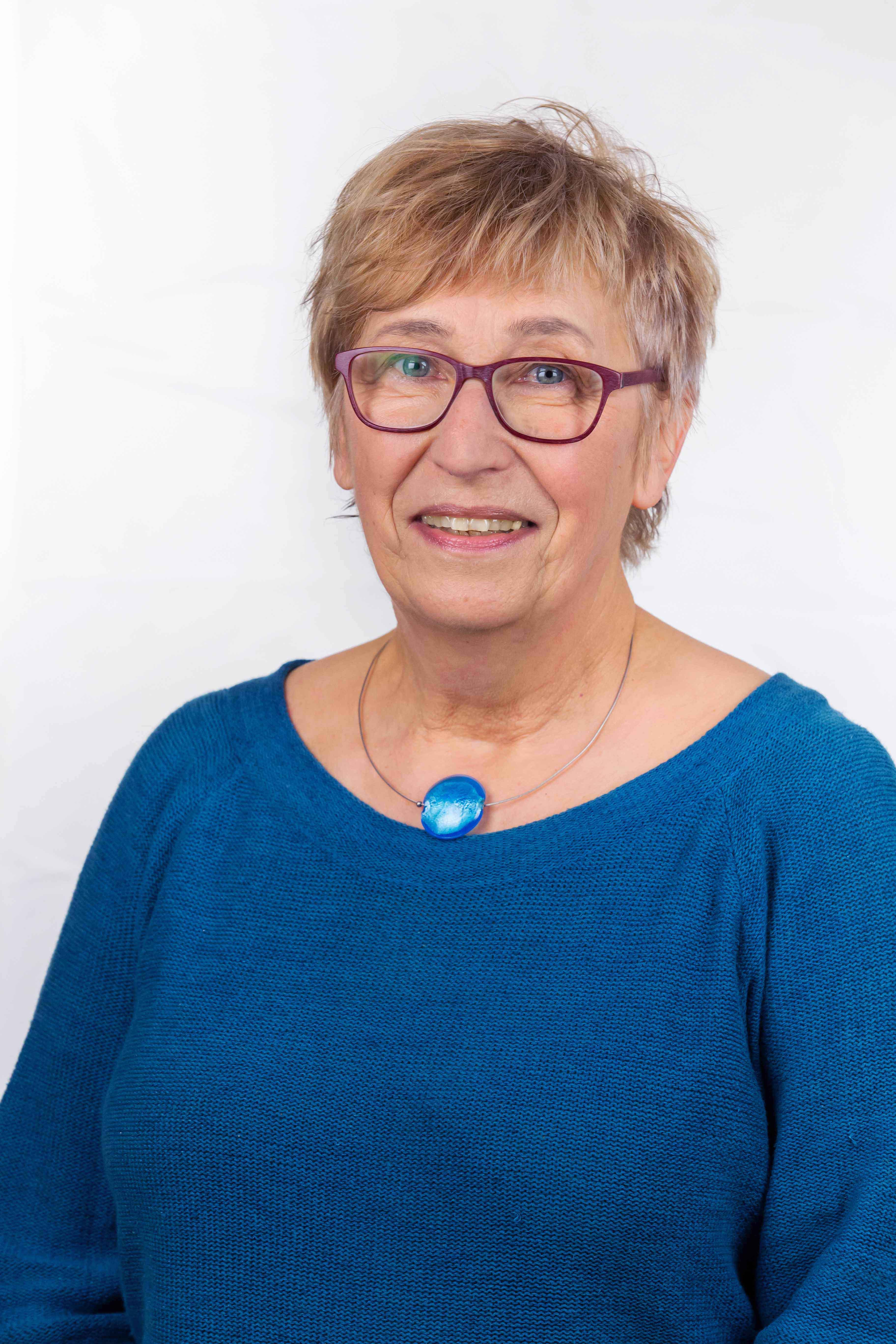 WK 3 1. Angelika Schneider (BI) Diplom-Ingenieurin